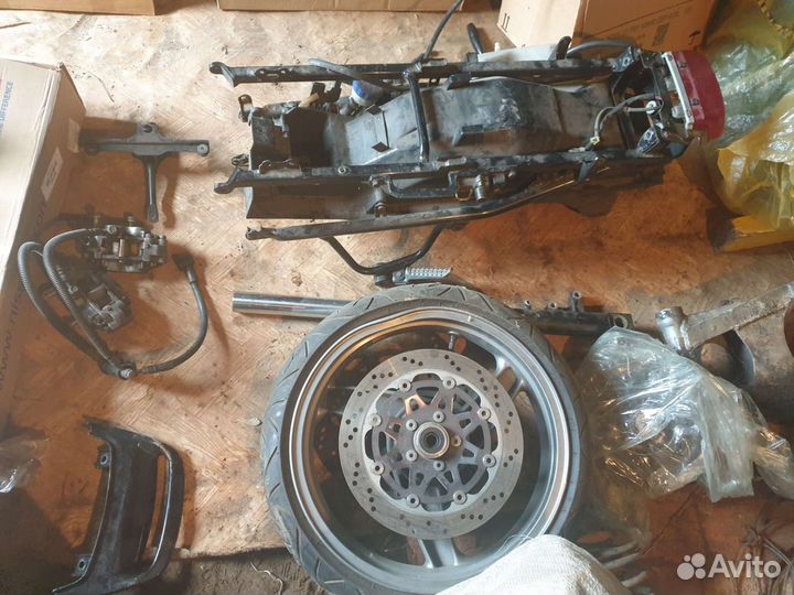 Запчасти на Kawasaki zzr 400-600