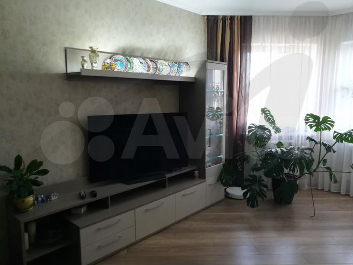 2-к. квартира, 64 м², 10/16 эт.
