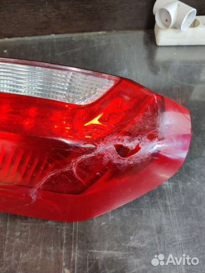 Фонарь задний левый Nissan x trail t 31