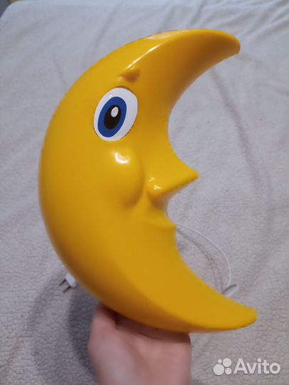 Светильник в детскую настенный