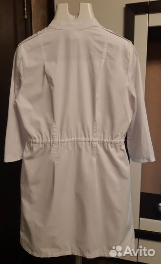 Белый медицинский халат женский