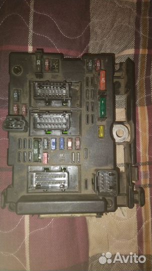 Блок предохранителей Peugeot 206