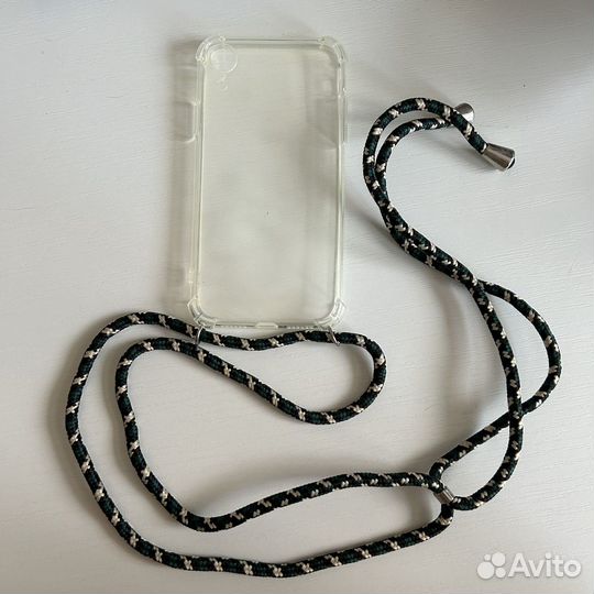 Чехол на iPhone XR с ремешком