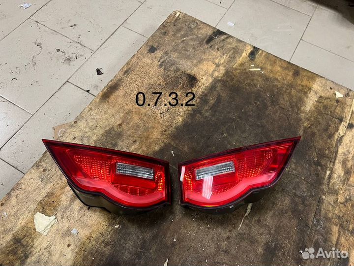 Фонарь крышки багажника Jaguar F-pace x761