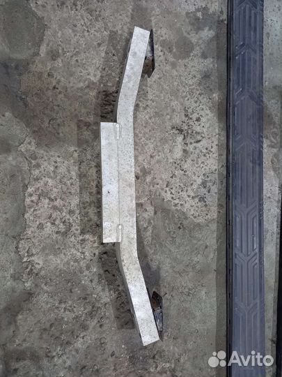 Усилитель заднего бампера Murano Z51