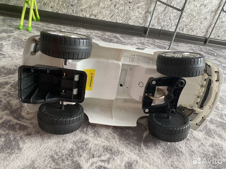 Машинка каталка mercedes