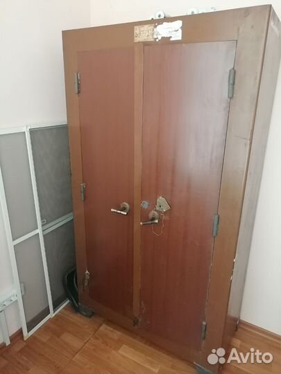 Продам сейф