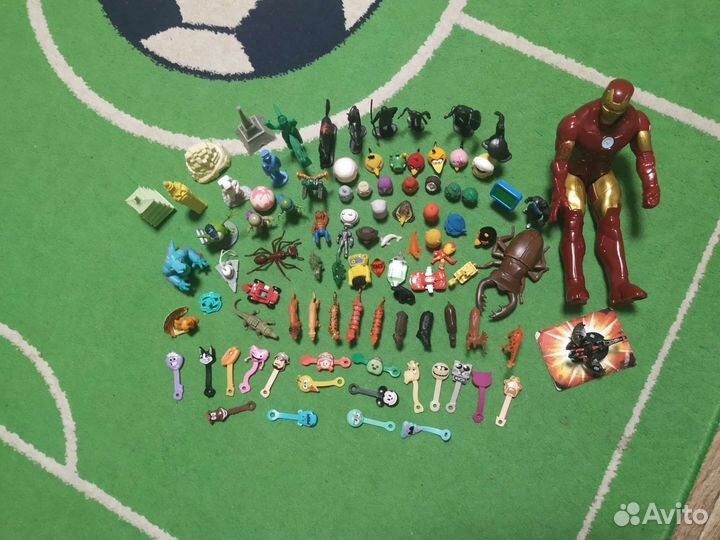 Пластиковые игрушки