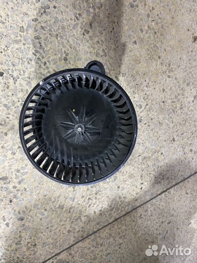 Моторчик печки granta