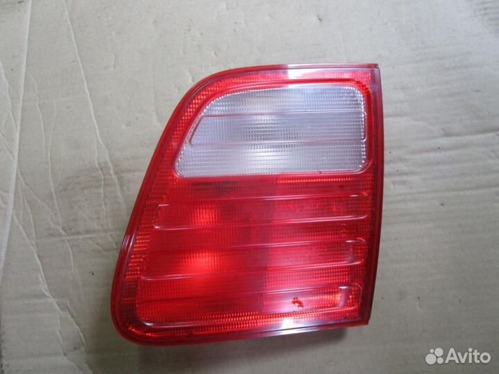 Фонарь крышки багажника w210 E-class 112.921 05
