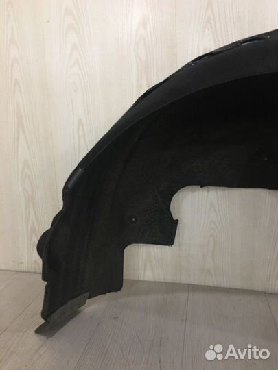 Подкрылок задний левый Mercedes Benz C200 W204