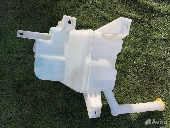 Бачок стеклоомывателя Mazda 6 / Atenza GH5FS GH5FW