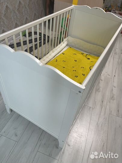 Детская кроватка IKEA с матрасом