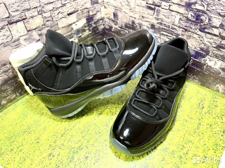 Nike Air Jordan 11 Retro Black