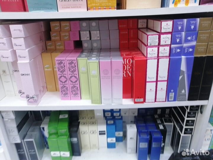 Парфюмерия в ассортименте
