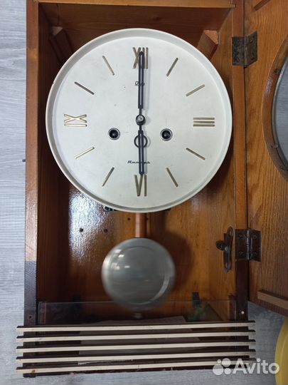 Часы настенные СССР с боем Янтарь старинные