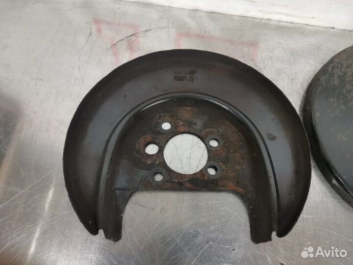 Кожух тормозного диска задний Volkswagen Polo