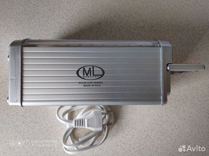 Аккумуляторный светодиодный аварийный светильник