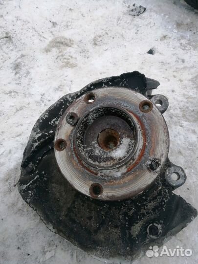 Кулак поворотный передний левый бмв вmw e39