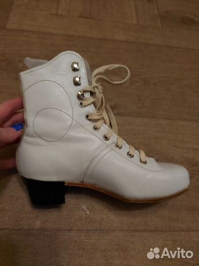 Новые коньки ретро