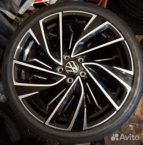 Летние колеса 235/35/19 VW Golf Jetta Passat
