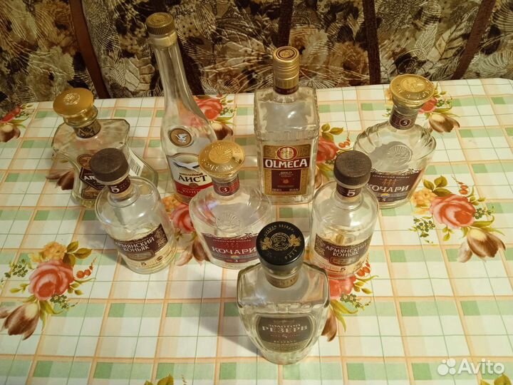 Бутылки - из под алкоголя