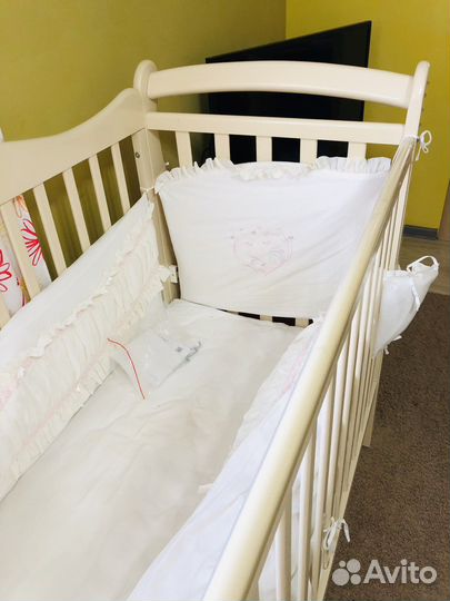 Кроватка с комодом