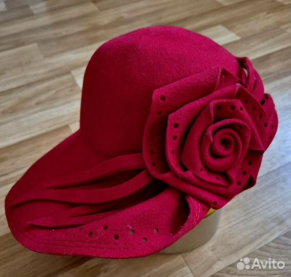 Шляпа фетровая женская красная