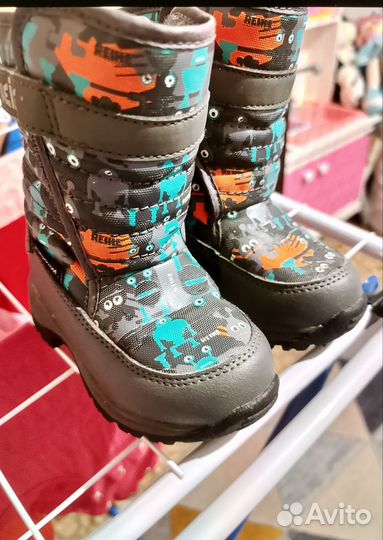 Демисезонный костюм на девочку 92