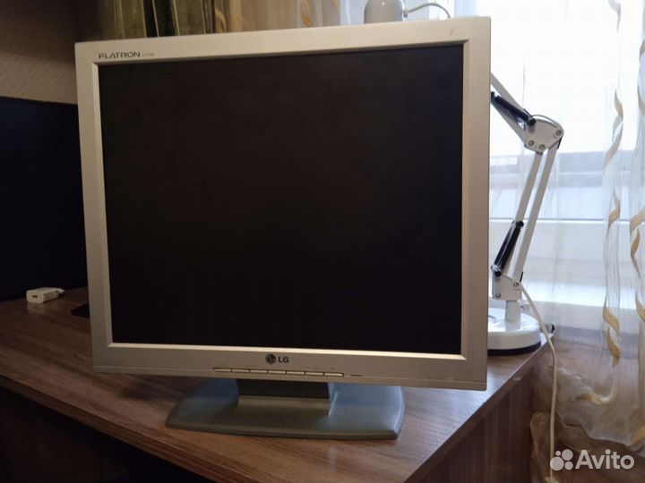 Монитор LG