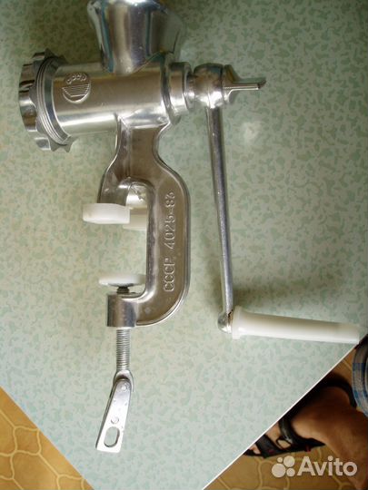 Новая винтажная ручная мясорубка СССР