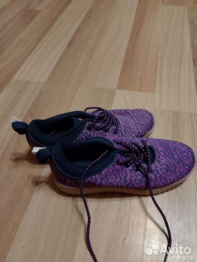 Кроссовки для девочки