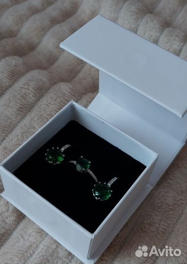 Серебряные серёжки и кольцо