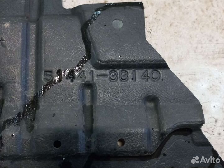 Пыльник двигателя правая Toyota Camry V50