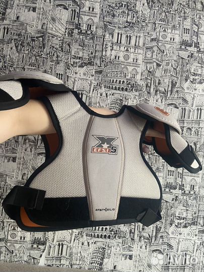 Нагрудник хоккейный efsi