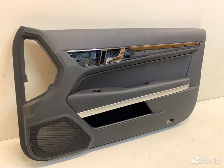 Обшивка двери правая Mercedes-Benz E-Class W207