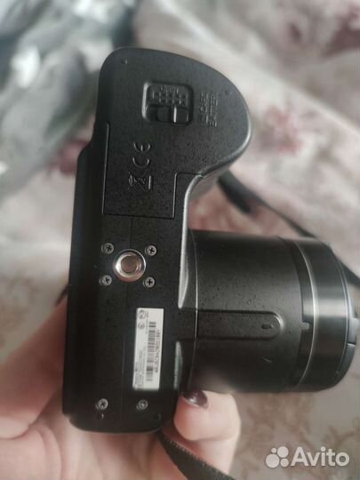 Компактный фотоаппарат