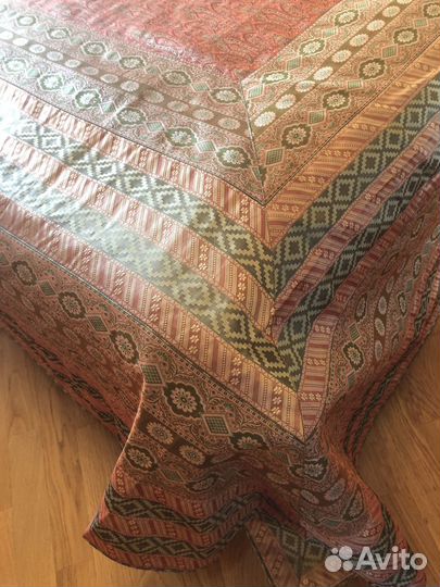 Покрывало на кровать 2,30 х 2,75 Индия