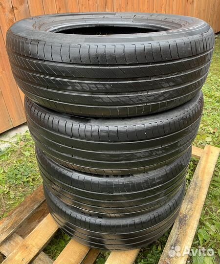 Michelin Primacy 4 215/65 R17