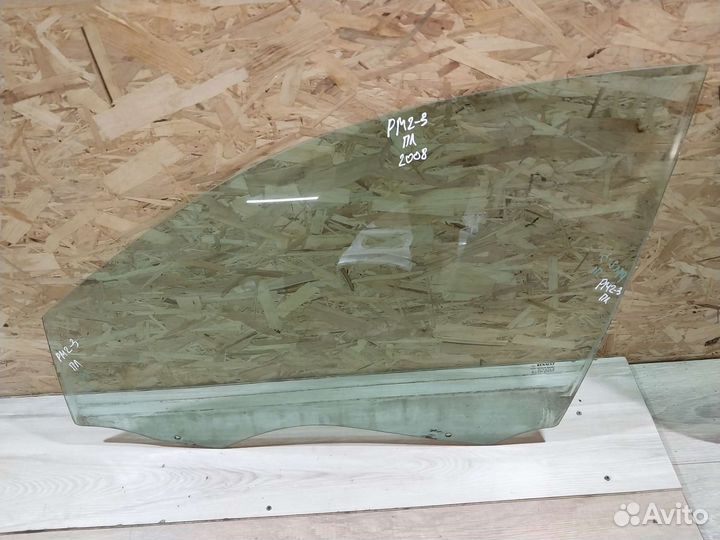 Стекло двери переднее Renault Megan 2