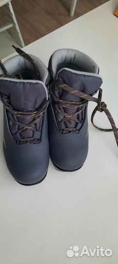 Лыжные ботинки