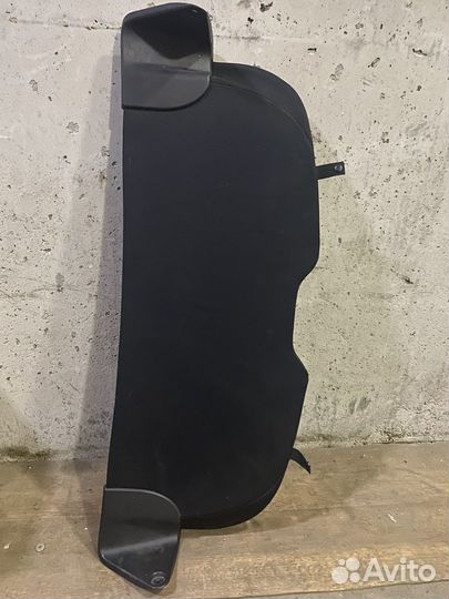 Задняя заводская полка Nissan Juke