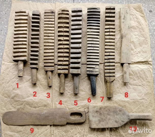 Старинный деревянный рубель и деревянная лопатка