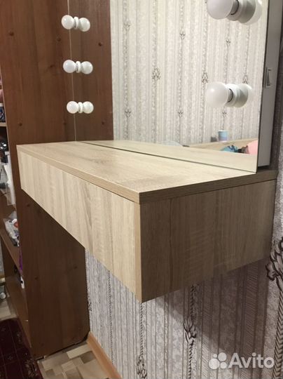 Полка настенная