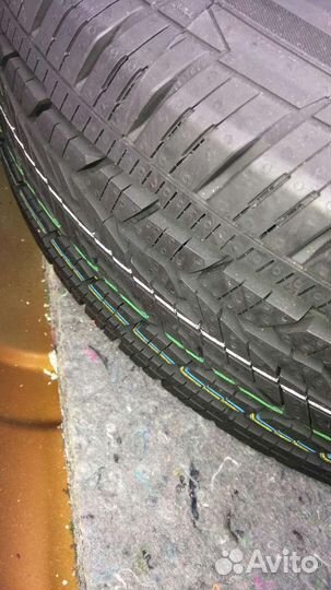 R16 Continental ContiCrossContact LX2 215/65, PCD 5x114.3 DIA 66.1