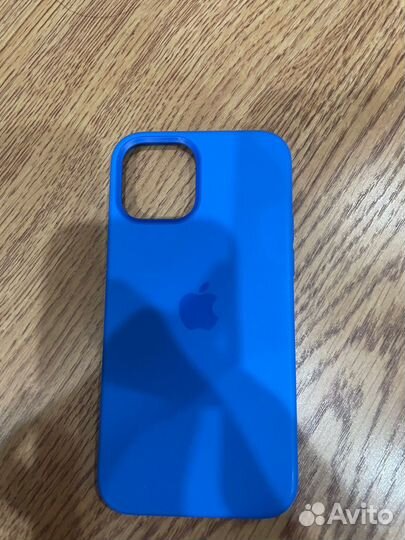 Чехол на iPhone 12