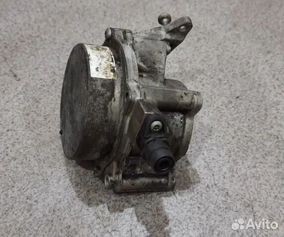 Вакуумный насос 1.8 BZB 06H145100AB WV Passat B6