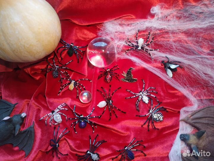 Паук из бисера. Украшение дома, талисман