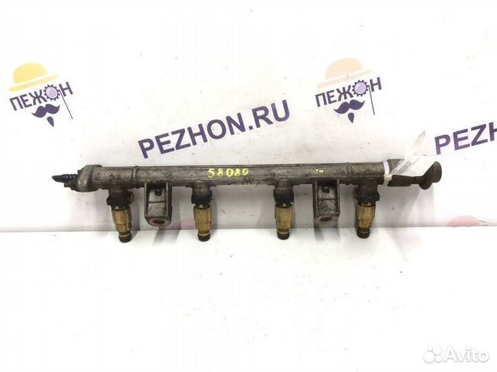 Рампа топливная Hyundai Coupe/Tiburon купе 2.0