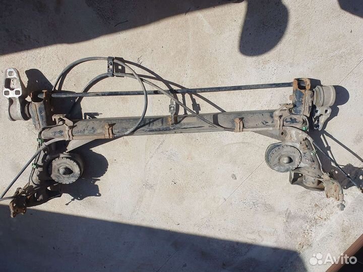 Volkswagen passat b5 задняя балка